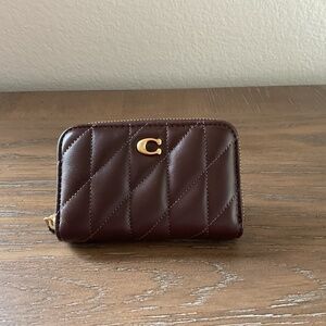 Essential Coach small zip around Card Case in Brass/Maple